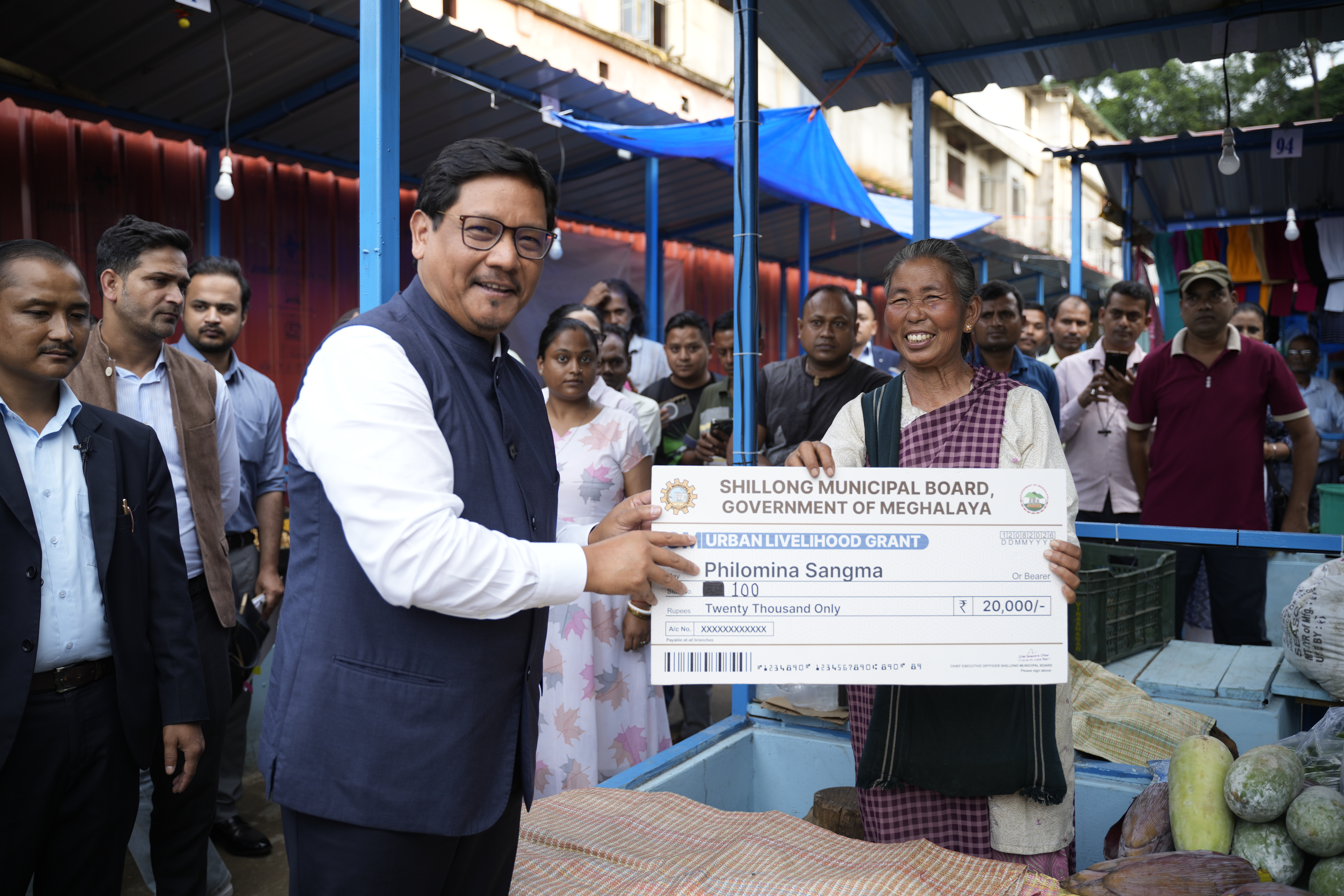 Meghalaya CM reviews Polo Vendors’ rehabilitation, disburses grants