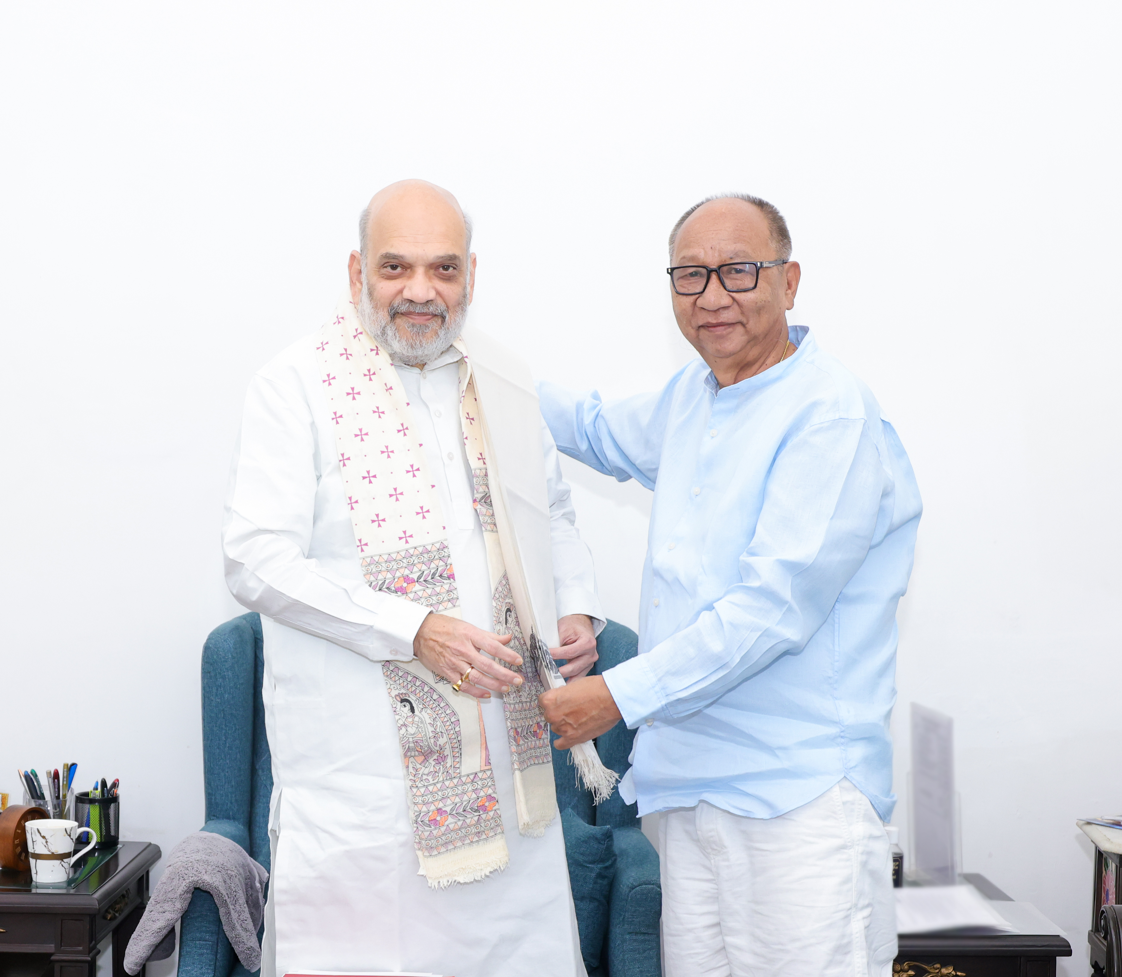 Manipur CM meets Amit Shah to seek Centre’s support for peace